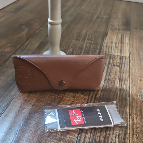 Ray-Ban Tan Leather Eyewear‎ Case And Cleaning Cloth. - Picture 1 of 9